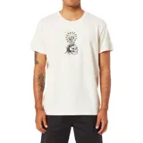 Remera blanca de manga corta con cuello redondo y estampado de una sirena sentada sobre una calavera con un sol detrás.