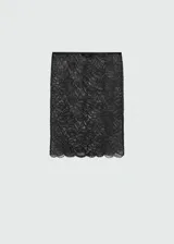 Falda midi de encaje guipur negro con diseño recto y estilo lencero, confeccionada en tejido semitransparente sin forro interior.