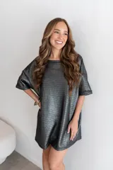 Remerón de viscosa color beige con textura tipo waffle.