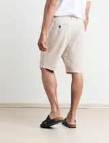 Bermuda verde militar de lino.