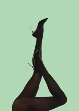 Medias panty opacas de 40 deniers con puntera reforzada y cintura elástica.