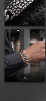 Pulsera de eslabones tipo grumet en acero inoxidable, con una placa central rectangular que presenta una textura irregular y orgánica.