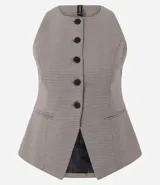 Chaleco sastre de corte ajustado con estampado de cuadros pequeños. Presenta cuello redondo, cierre frontal con botones negros y diseño estructurado con forro interior.