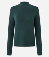 Sweater de punto negro con cuello redondo y mangas largas, diseñado con un calce clásico y versátil.