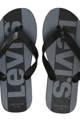 Chancletas Levi's de base gris con diseño de rayas y el logo de la marca estampado en color negro, con tiras de goma negras.