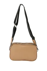 Bandolera Aurea de poliuretano símil cuero color negro, con diseño rectangular y bolsillo frontal externo. Cuenta con cierre superior y correa ajustable.