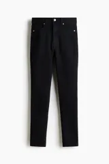 Jean skinny de tiro alto con diseño de cinco bolsillos, confeccionado en denim con leve elasticidad, corte ajustado desde la cintura hasta el bajo.
