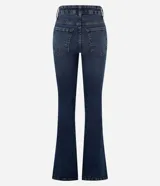Pantalón bootcut de jeans azul con cintura alta, trabillas y cierre con botón y cremallera. Posee bolsillos delanteros y traseros, y detalle de encaje en el lateral de la parte baja.