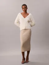 Falda midi Calvin Klein confeccionada en algodón regenerativo con tejido de punto acanalado y corte ceñido.