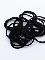 Pack de coleros elásticos negros para el cabello.