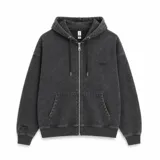 Campera con capucha estilo canguro, de corte oversize, en color negro con efecto lavado stone wash. Cuenta con cierre frontal metálico, bolsillos tipo canguro, cordones ajustables y bordado minimalista de la marca en el pecho.