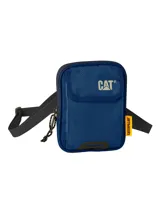 Bolso bandolera pequeño de la marca Caterpillar, color azul con textura cuadriculada. Cuenta con cierre frontal, correa ajustable y etiqueta lateral con el logo de la marca.