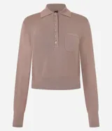 Blusa de punto color marrón, con cuello solapa, abotonado frontal, mangas largas y pequeño bolsillo en el pecho. Diseñada por Blue Steel.