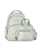 Kit de mochila y lunchera térmicas color negro, marca Terrano. La mochila cuenta con un amplio compartimento principal, bolsillo frontal, bolsillos laterales de red elástica y correas ajustables y acolchadas. La lunchera tiene interior térmico, bolsillo frontal con cierre, correa regulable y manija superior.