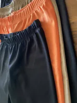 Bikers de lycra con cintura elástica.