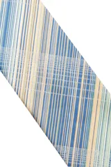 Conjunto de corbata estrecha de 5 cm de ancho y pañuelo a juego de microfibra color azul con estampado de lunares blancos.