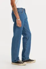 Jean Levi's 501 Original Button Fly, color azul medio, de corte recto y tiro medio, con cierre de botones.