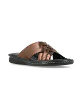 Sandalia Brigitte de cuero metalizado color cobre, con tiras cruzadas y elástico oculto, plantilla acolchonada de cuero y suela de poliuretano. Diseñada en colaboración con Relaxshoe Italia.