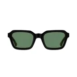 Lentes de sol negros con marco cuadrado de acetato y lentes verdes.