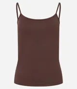 Musculosa básica de poliamida color rosa claro, con breteles finos y escote redondo.