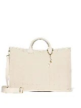 Bolso tote de mano color beige con monograma estampado, asas superiores y correa cruzada desmontable. Cuenta con cierre superior de cremallera y herrajes dorados.