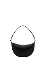 Bolso de hombro pequeño con diseño ovalado tipo media luna, confeccionado en material texturizado con cierre de cremallera superior y herrajes metálicos en los laterales.
