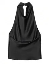 Top de cuello halter con caída satinada y espalda descubierta, confeccionado en tela fluida y liviana.