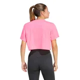 Remera deportiva Adidas de corte cropped, color rosado, con cuello redondo y logo de la marca estampado en blanco en el pecho.