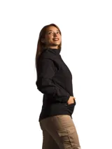 Campera marrón de neopreno con cierre frontal y bolsillos laterales con cierre.