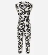 Mono largo de viscosa con estampado de hojas en blanco y negro. Tiene cuello redondo, sisas anchas con detalle de rayas y lazo en la cintura.