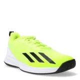Championes de tenis Adidas Courtflash Speed, color verde lima con las tres tiras características en negro. Presentan una estructura de malla transpirable, entresuela blanca amortiguada y suela de goma negra con patrón de tracción.