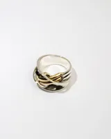 Anillo de plata 925 con apliques de dublé de oro.