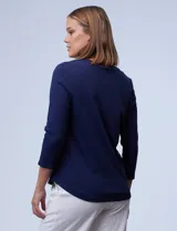 Remera azul marino de algodón, marca Ruby Rd, con escote redondo y mangas 3/4.