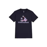 Remera negra de algodón con estampado del logo de Converse con diseño floral en tonos violeta y blanco.
