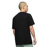 Remera de manga corta negra con bolsillo en el pecho, confeccionada en tejido de punto de algodón y poliéster.
