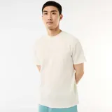 Remera de manga corta color blanco de punto fantasía, con cuello redondo y diseño de corte clásico.