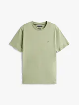 Remera verde claro de algodón con cuello redondo y logo de Tommy Hilfiger bordado en el pecho.