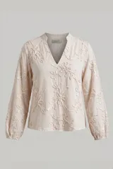 Blusa de manga larga color beige con diseño a rayas sutiles y bordados florales en relieve por toda la prenda. Cuenta con escote en V y mangas abullonadas con puños elásticos.