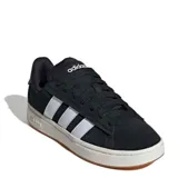 Championes urbanos Adidas Grand Court Alpha, color negro con las icónicas tres tiras laterales en blanco. Presentan una capellada de cuero sintético, entresuela Cloudfoam para mayor amortiguación y suela de goma flexible.
