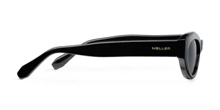 Gafas de sol Mara con montura ovalada negra y lentes polarizadas negras.