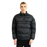 Campera tipo anorak puffer de Billabong, color negro, con diseño acolchado, cuello alto y cierre frontal parcial. Presenta el logo de la marca bordado en el pecho y elásticos en los puños.
