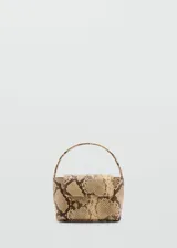 Bolso pequeño con estampado de serpiente, forro interior, asa corta y cierre de imán.