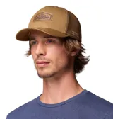 Gorro tipo gorra con visera curva de Columbia, confeccionado completamente en tejido de malla transpirable, con diseño cerrado y elástico con tecnología Flexfit.