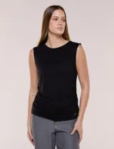 Musculosa blanca de modal y lyocell, de marca Elie Tahari, con escote a la base, sin mangas y frunces drapeados en los laterales.
