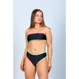 Bikini de dos piezas color negro con detalles en verde neón y fucsia. El top es tipo strapless (bandeau) y la bombacha es de tiro medio con corte clásico.