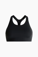 Top deportivo negro con tecnología ShapeMove y DryMove, de alto soporte, con copas forradas con relleno extraíble, breteles anchos ajustables y espalda nadadora de corte olímpico.