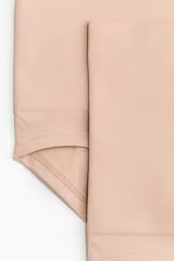 Pack de dos bombachas de tiro alto, color nude, confeccionadas en tejido de punto liso con efecto moldeador en la cintura y cobertura media trasera.