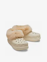 Zueco Crocs Crush negro con plataforma, forrado en piel sintética tipo shearling.