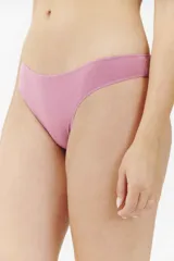 Bombacha de bikini color rosado, de algodón y lycra.