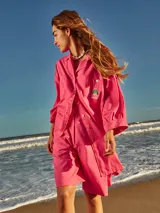 Bermuda sastrera color fucsia de lino.